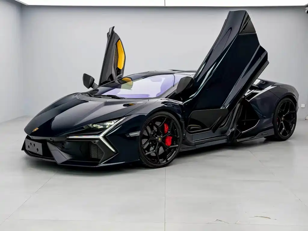 Lamborghini Revuelto — миниатюра 3