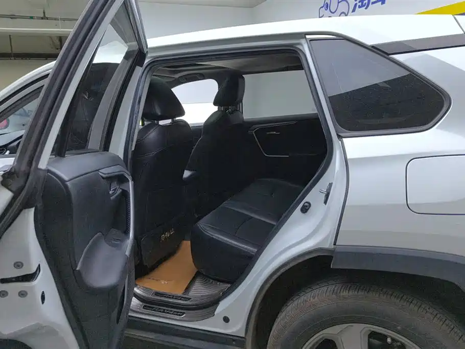 Toyota RAV4 — фотографии объявления, Фото 11