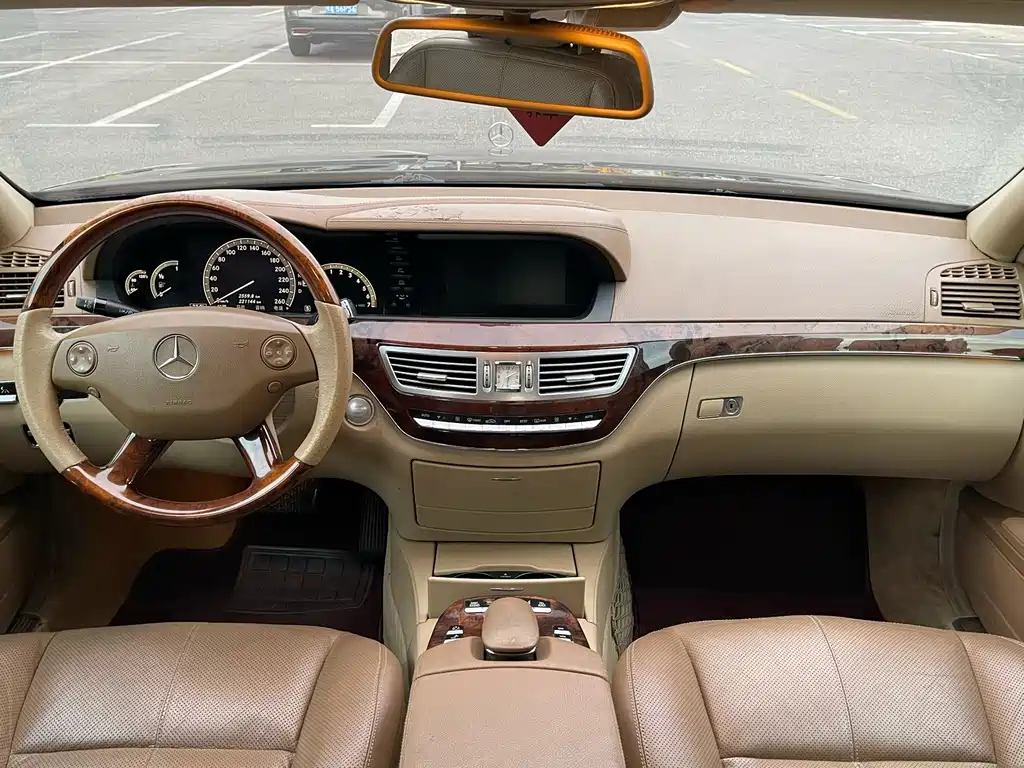 Mercedes-Benz S-Class — миниатюра 8