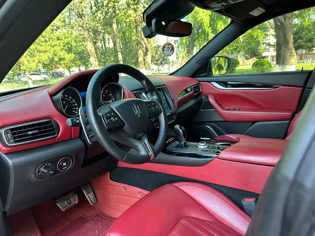 Maserati Levante — миниатюра 12