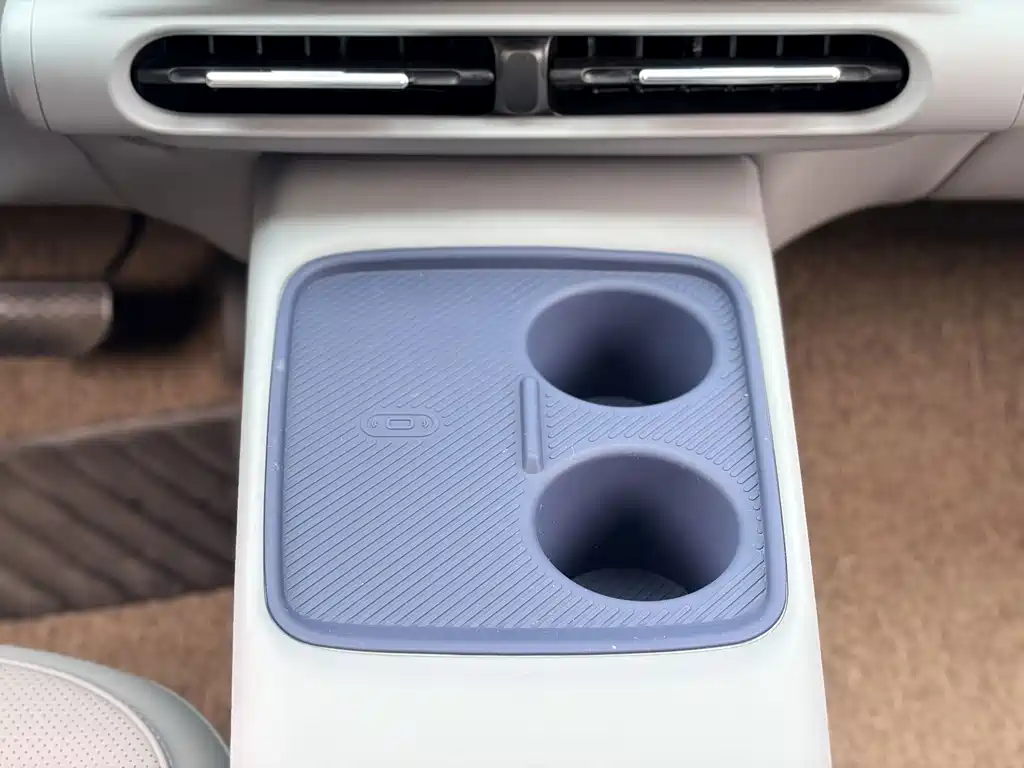 Leapmotor Leapmotor A10 — миниатюра 15