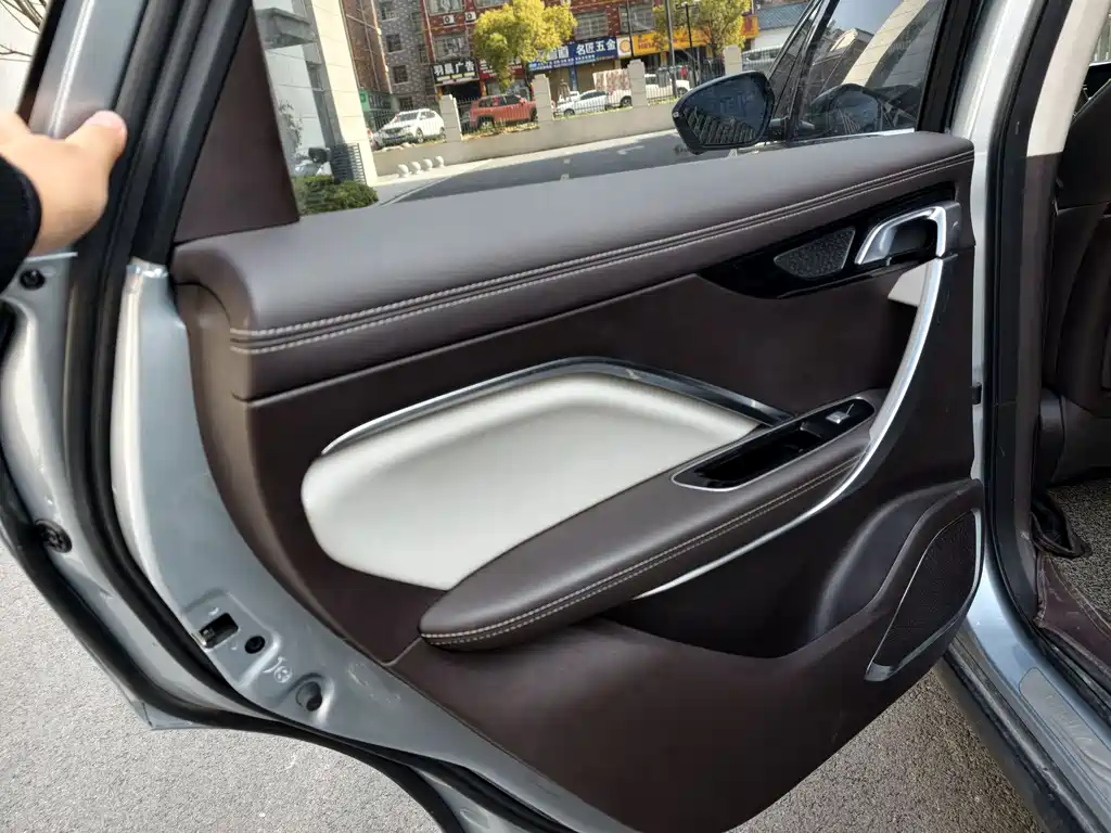 GEELY AUTOMOBILE JIAJIE