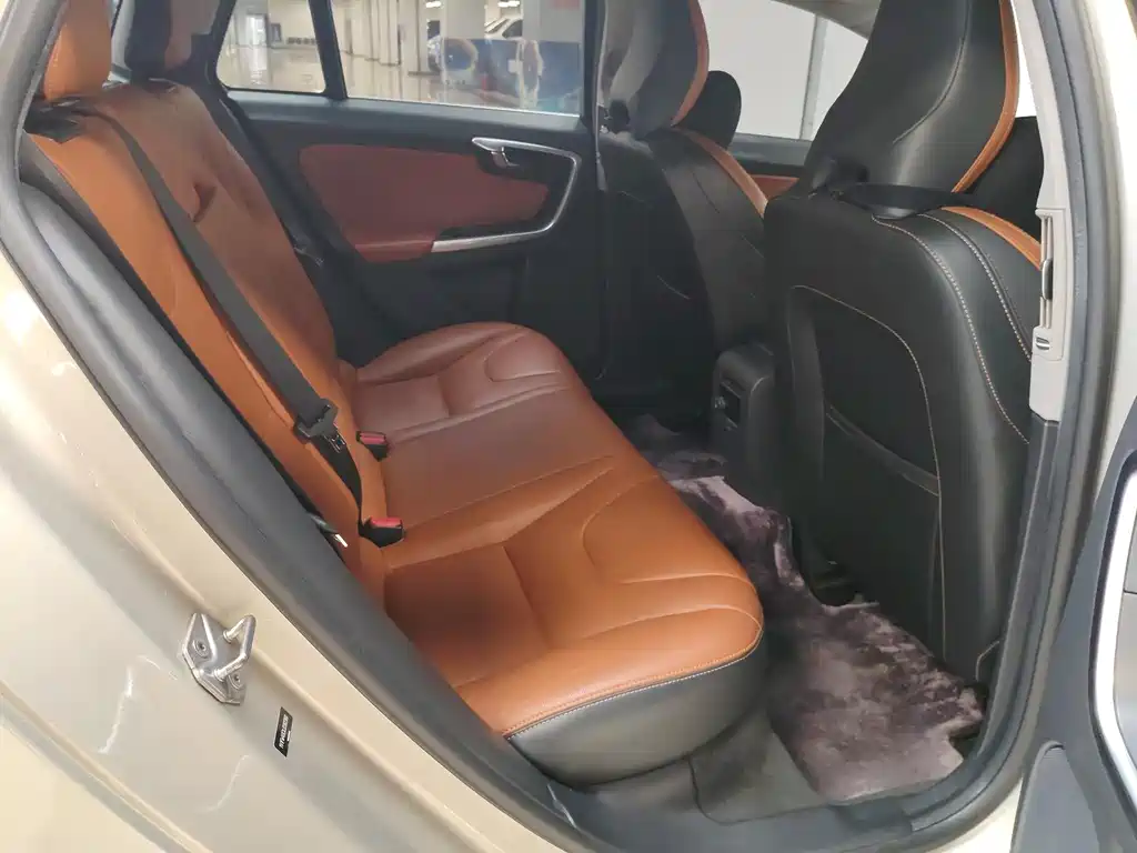 Volvo V60 2017 T5 V