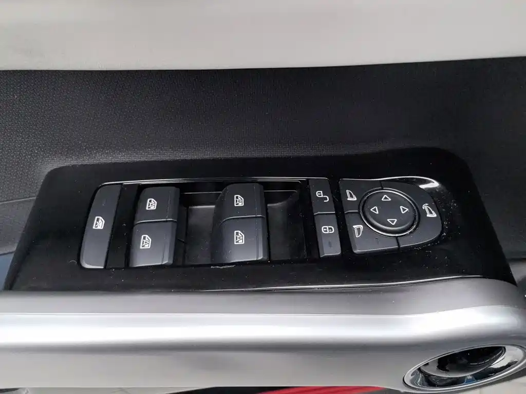 BYD Yuan Plus — миниатюра 9
