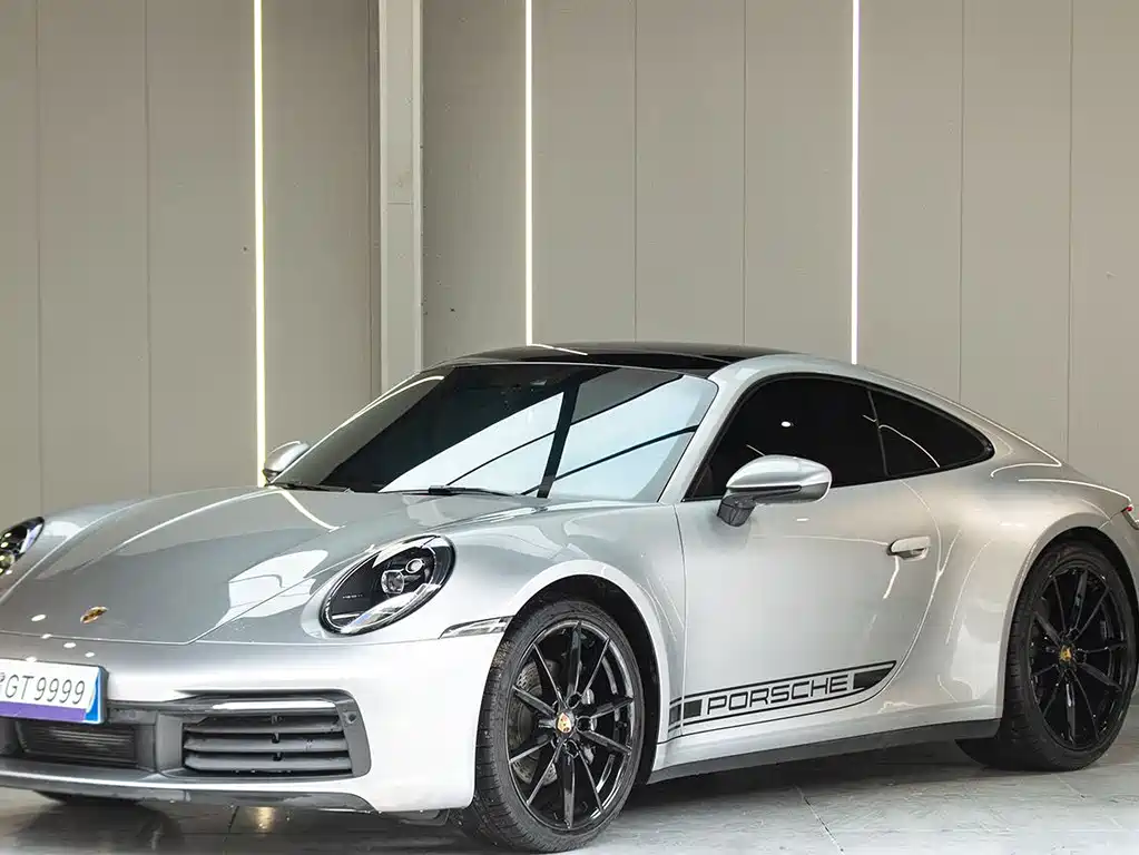 Porsche 911 2021
