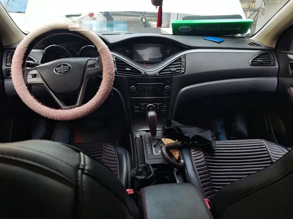 Bestune B70 — миниатюра 6