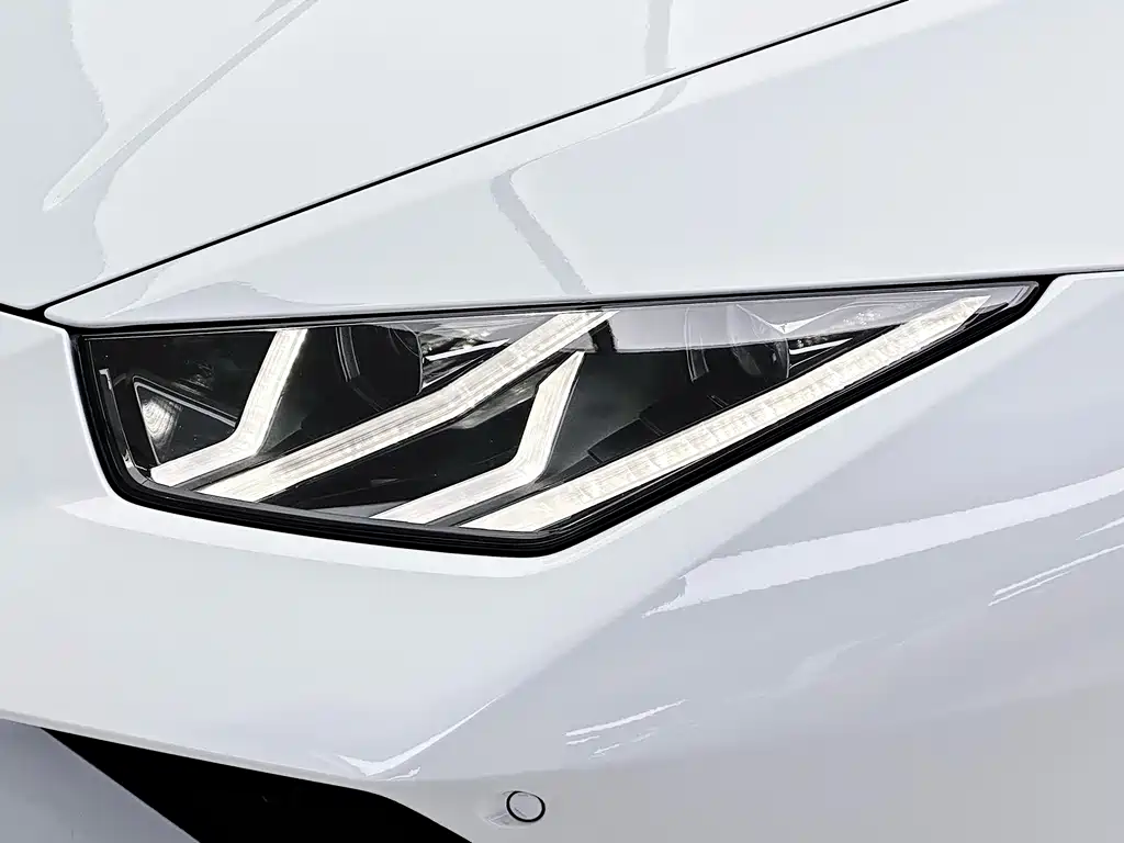 LAMBORGHINI HURACÁN