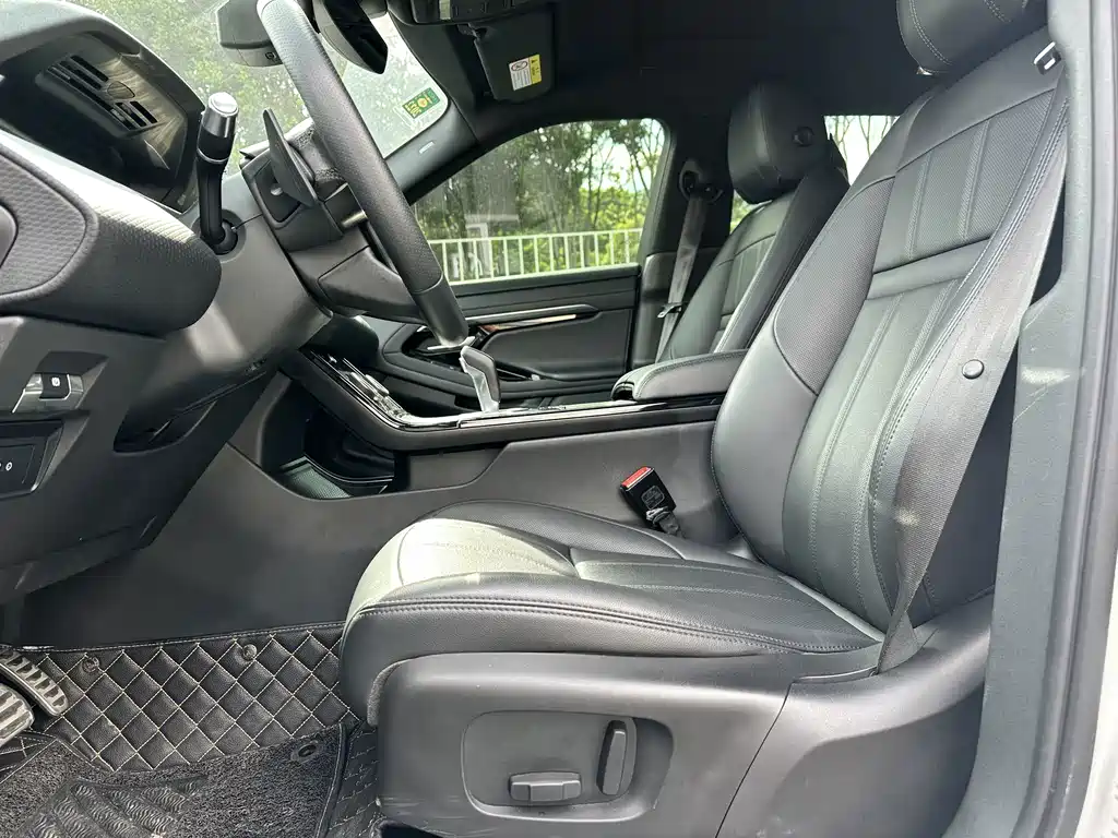 Land Rover Evoque — миниатюра 7