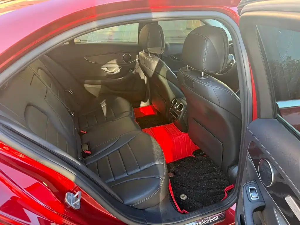 Mercedes-Benz C-Class — миниатюра 11