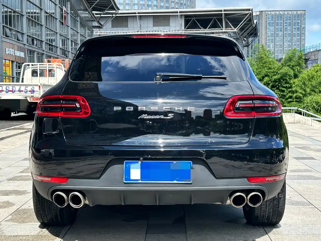 Porsche Macan — миниатюра 5