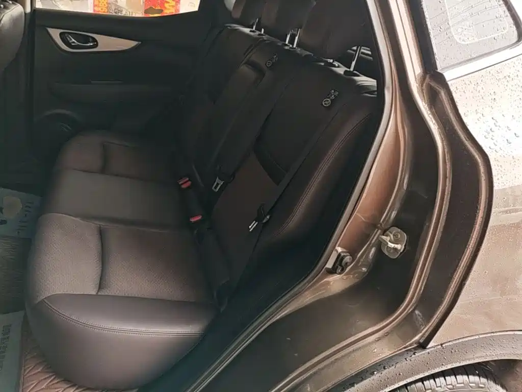 Nissan Qashqai — миниатюра 17