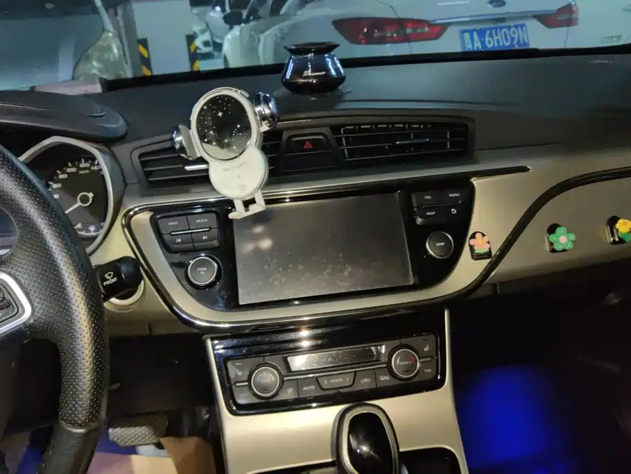 Geely Emgrand GL — миниатюра 13