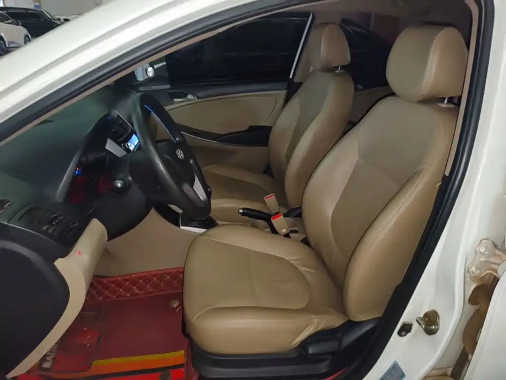 Hyundai Verna — миниатюра 15