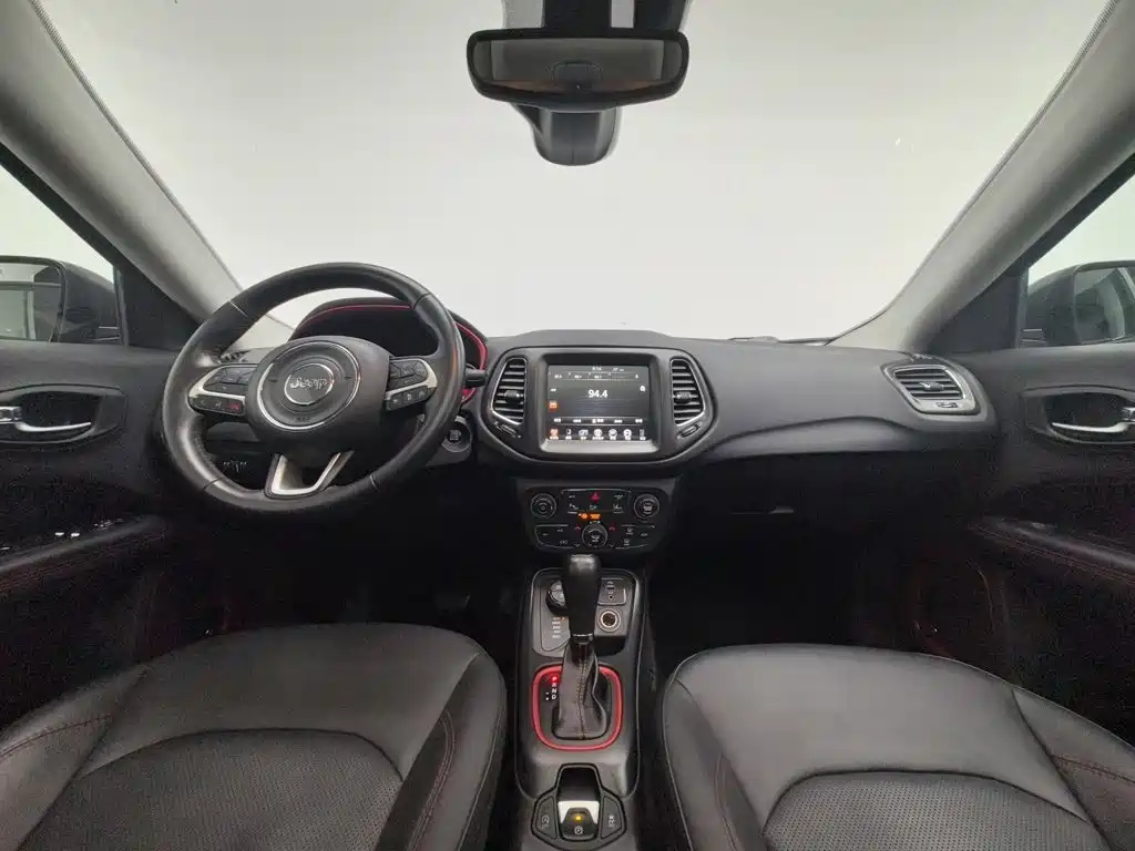 Jeep Compass — миниатюра 5