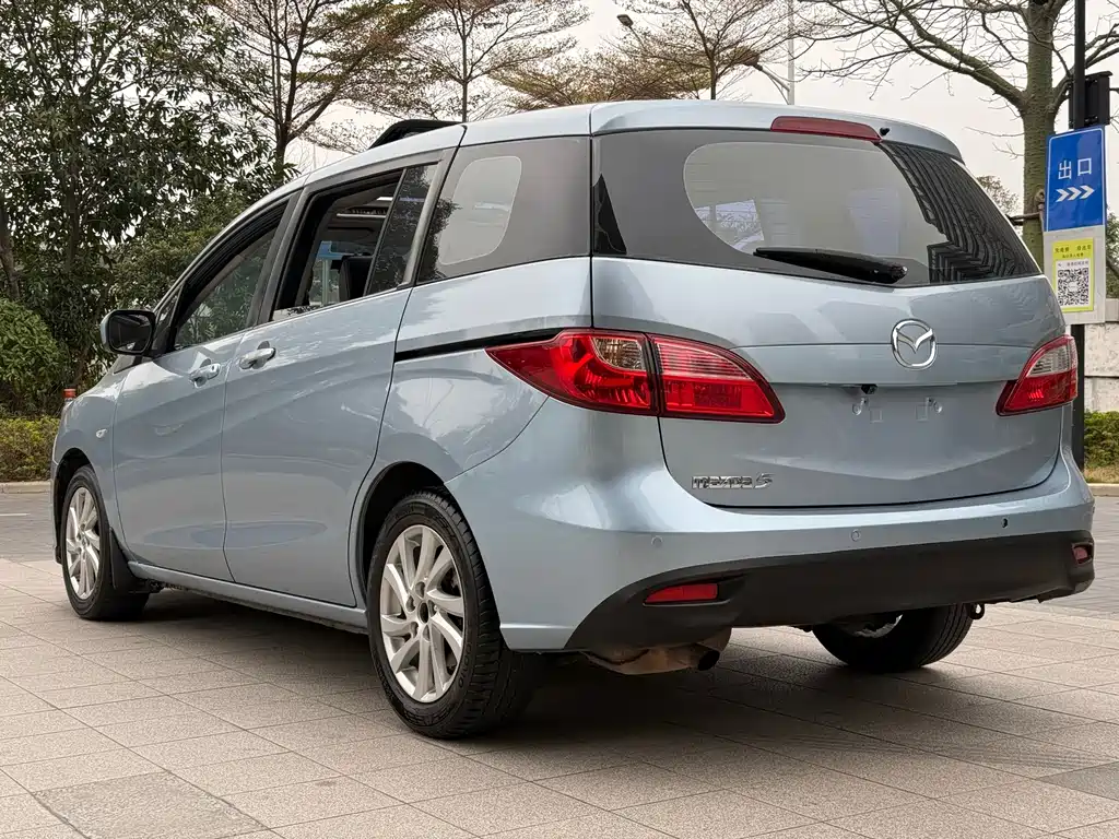 Mazda 5 2011 2.0L AT Luxury