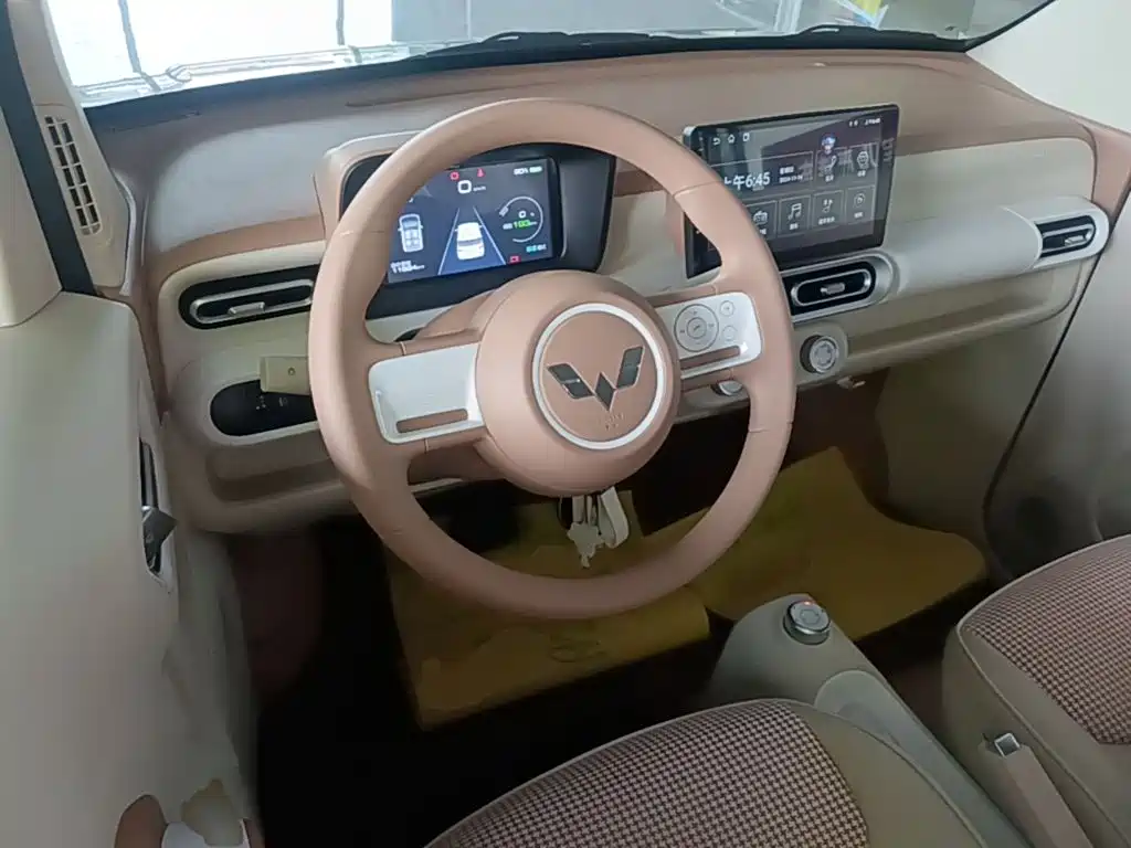 Wuling MINIEV — миниатюра 10