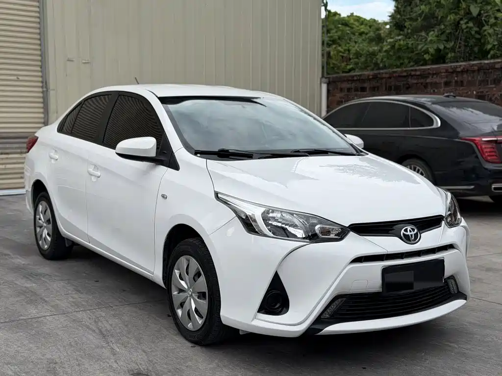 Toyota Yaris L — миниатюра 3