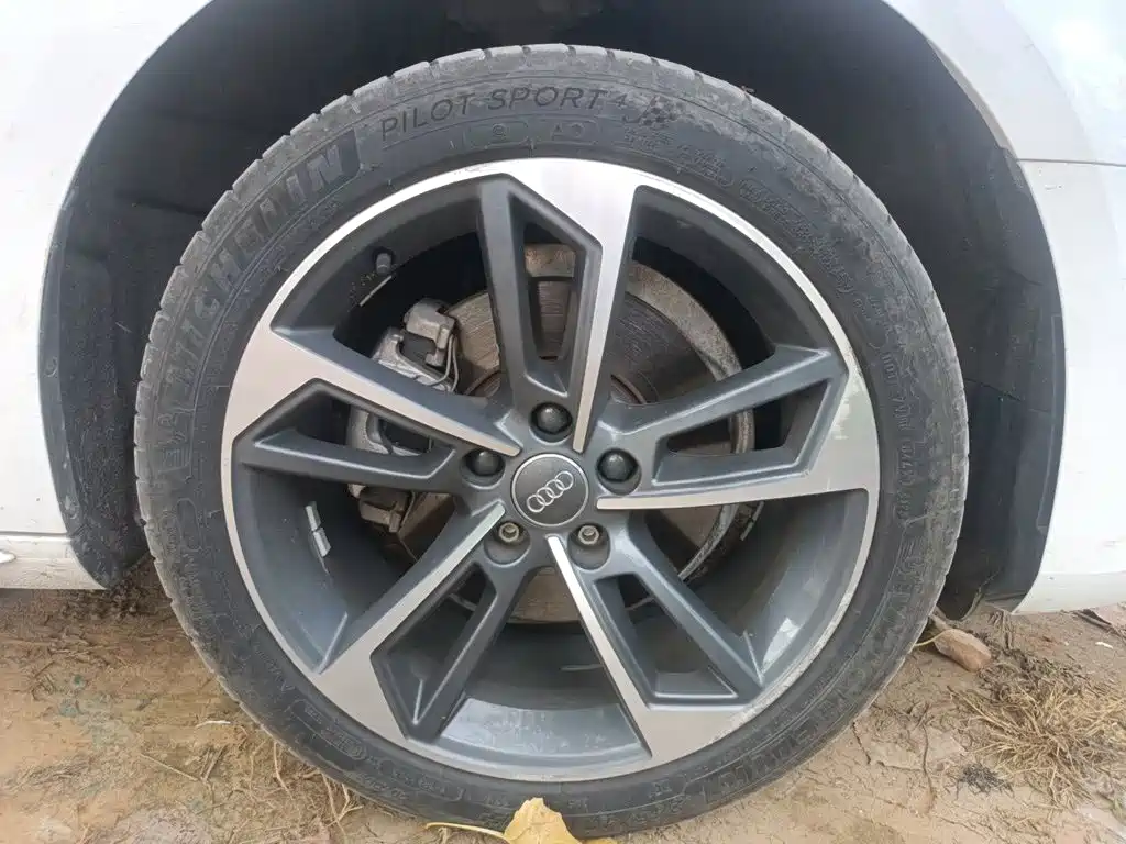 Audi A4L — миниатюра 8