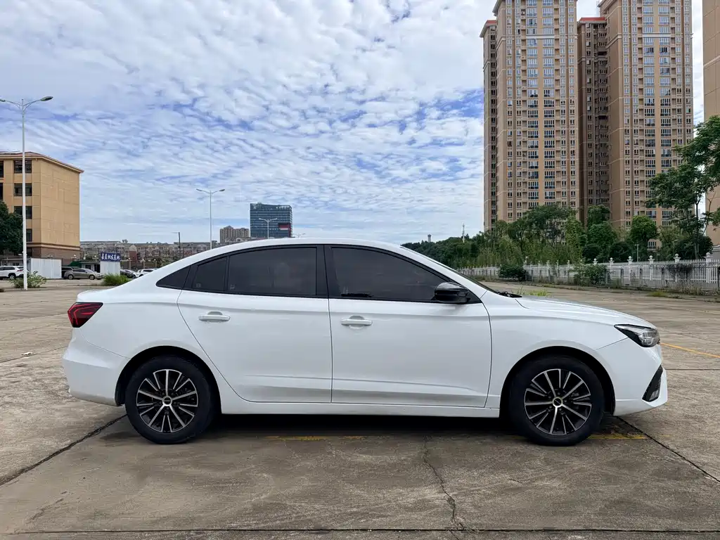 Roewe i5 2021 1.5L CVT