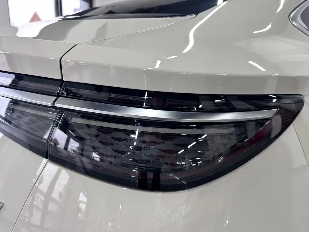 BYD Seal 07 DM-i — миниатюра 11