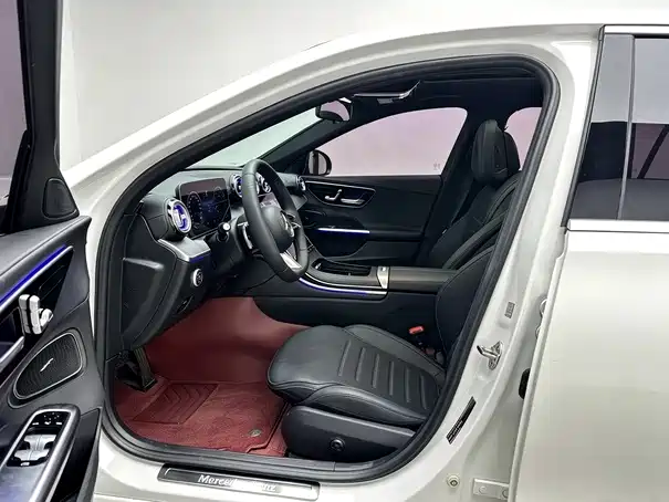 Mercedes-Benz C-Class — миниатюра 8