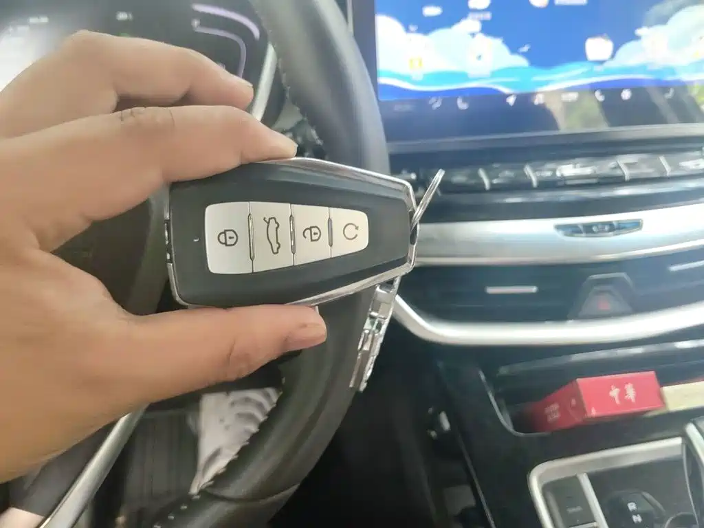 Geely Jia Ji New Energy — миниатюра 9