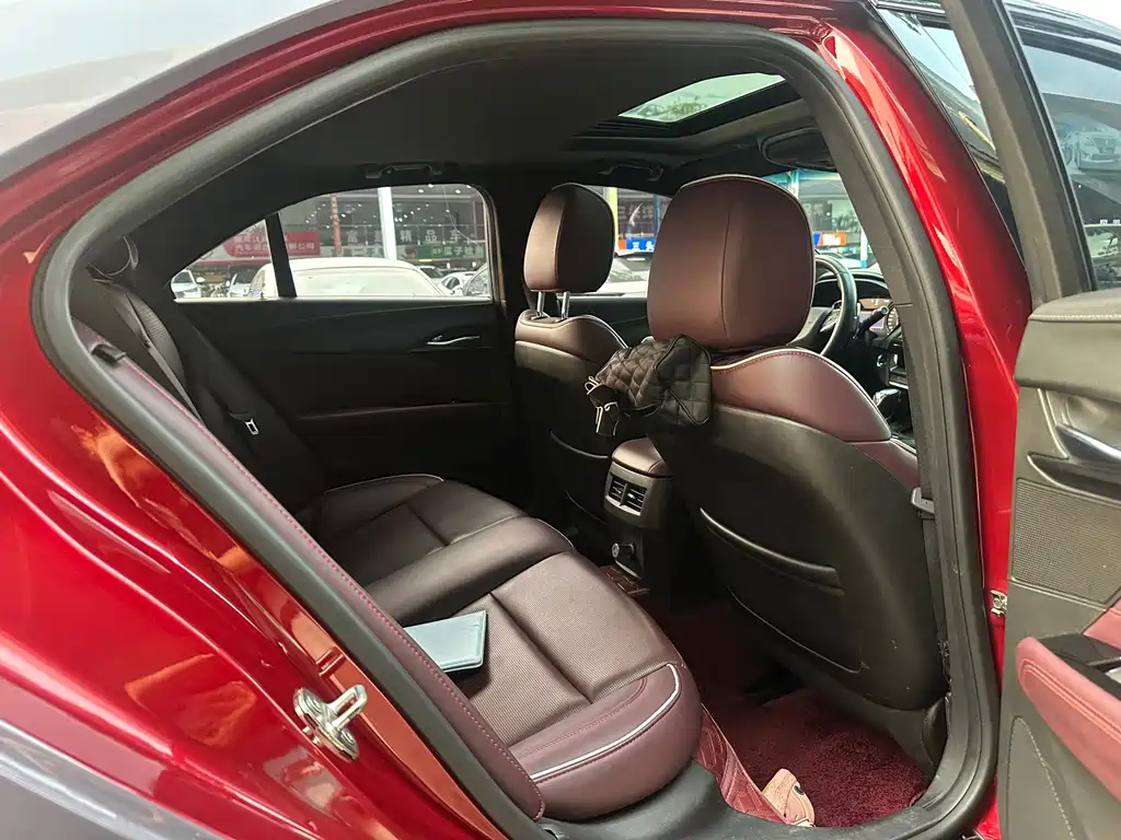 Cadillac CT4 — миниатюра 7