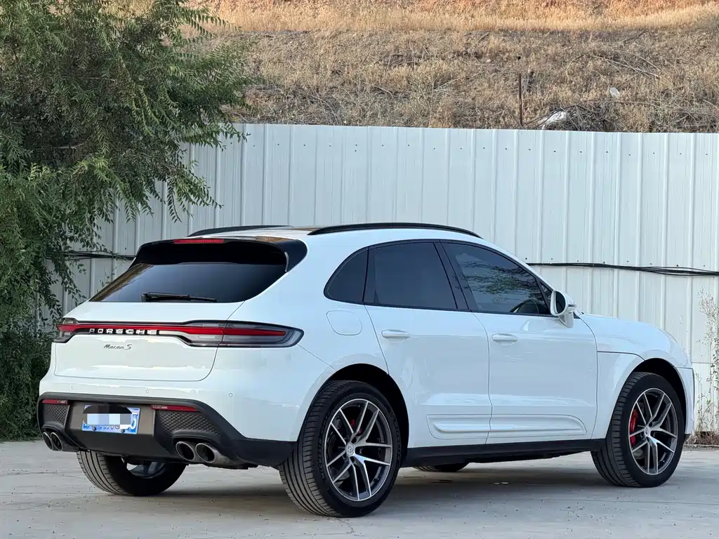 Porsche Macan — миниатюра 6