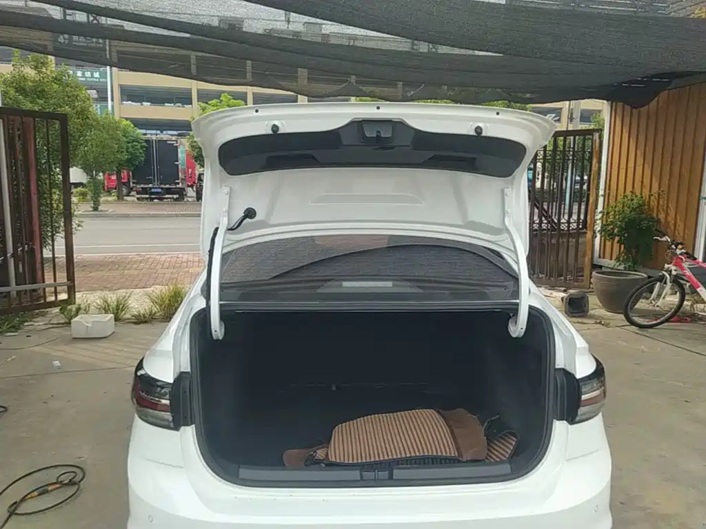 Volkswagen Lavida — миниатюра 19