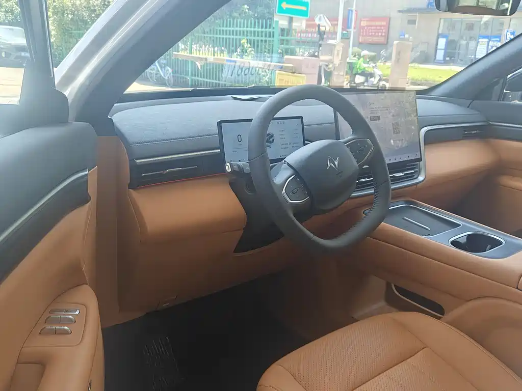 Dongfeng eπ008 2026 мест