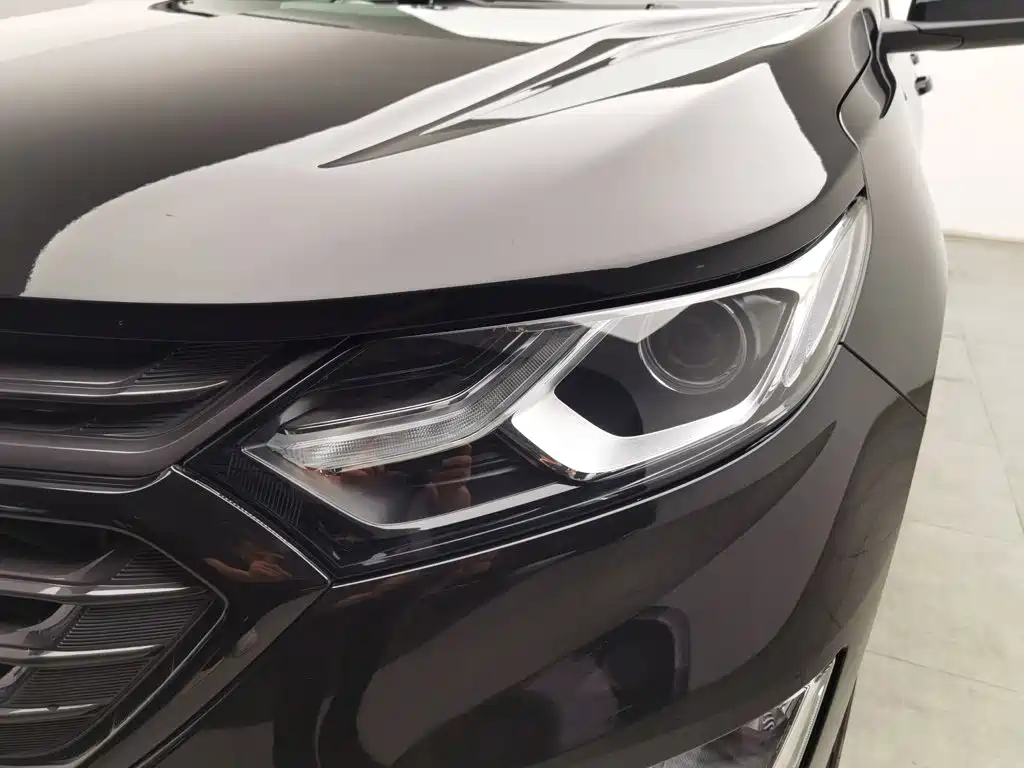 Chevrolet Equinox — миниатюра 7