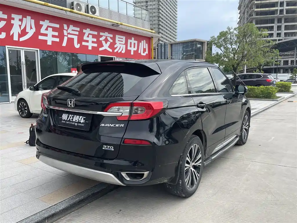 Honda Avancier 2017 370TURBO Luxury