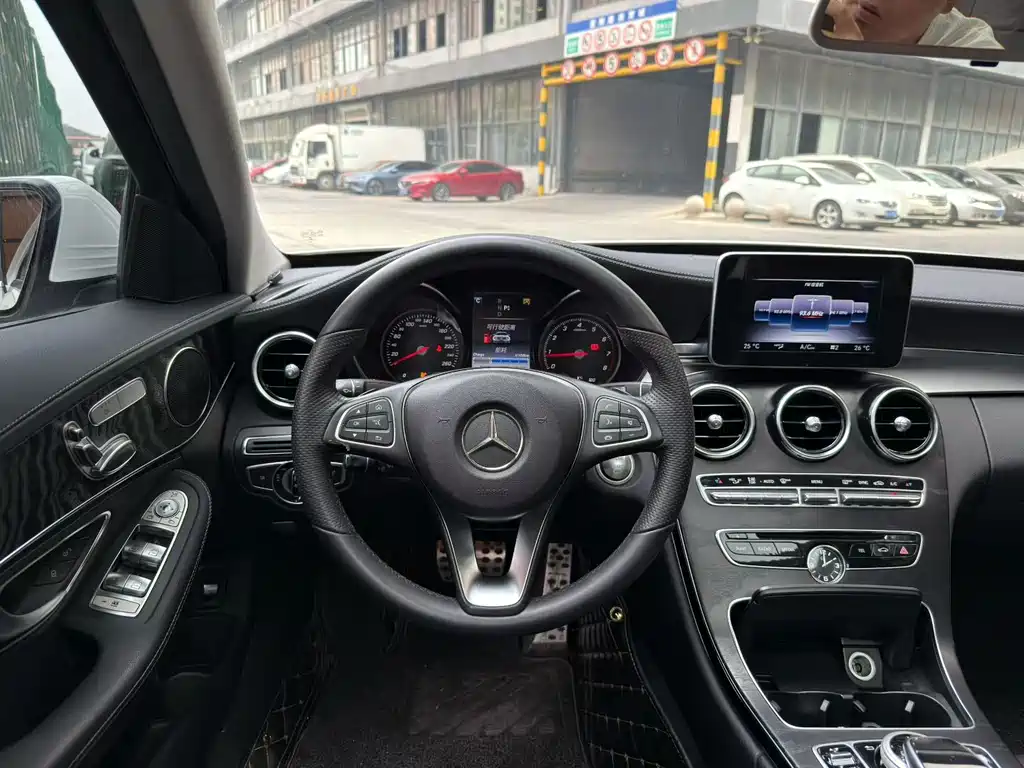 Mercedes-Benz C-Class — миниатюра 8