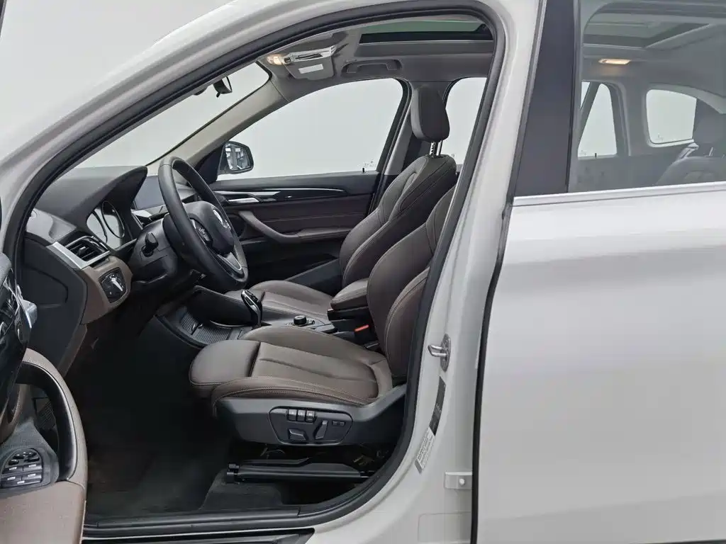 BMW X1 — миниатюра 10