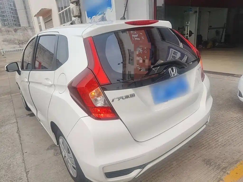 Honda Fit — миниатюра 5