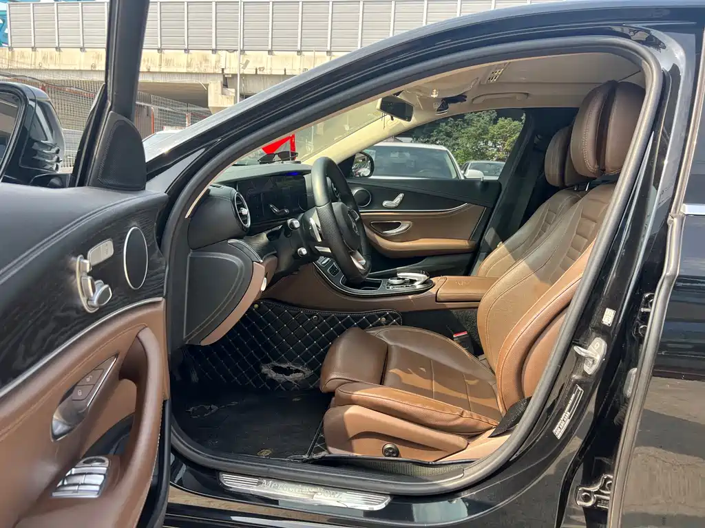 Mercedes-Benz E-Class — миниатюра 4