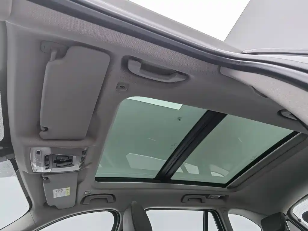 BMW X1 — миниатюра 14