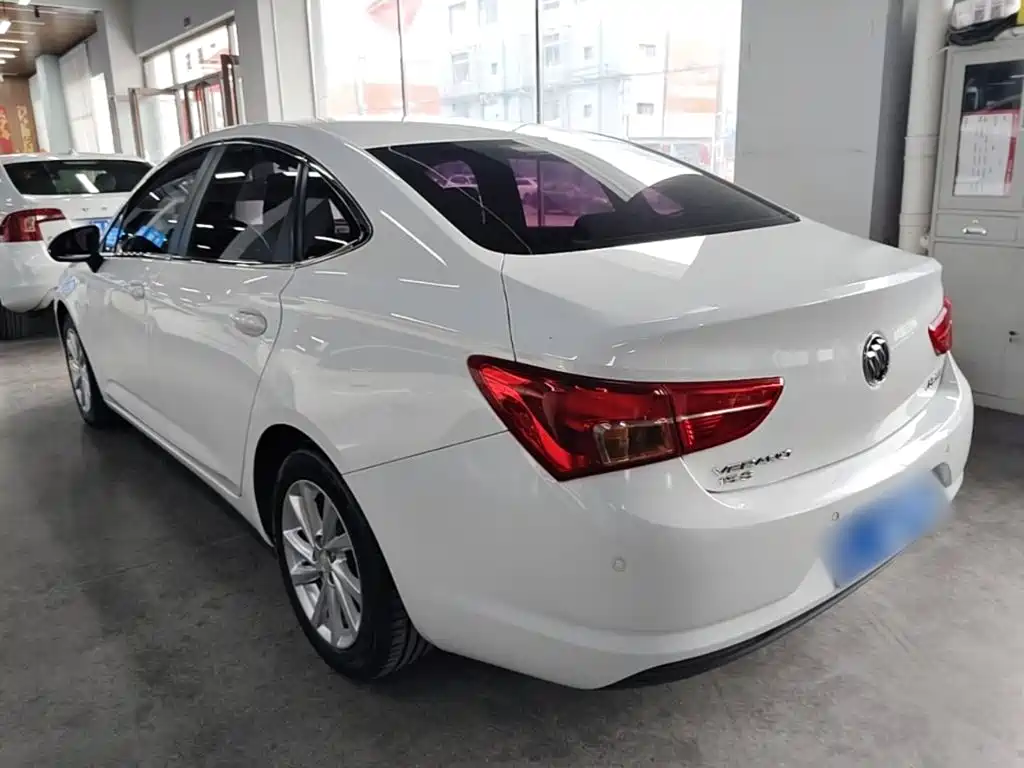 Buick Verano — миниатюра 5