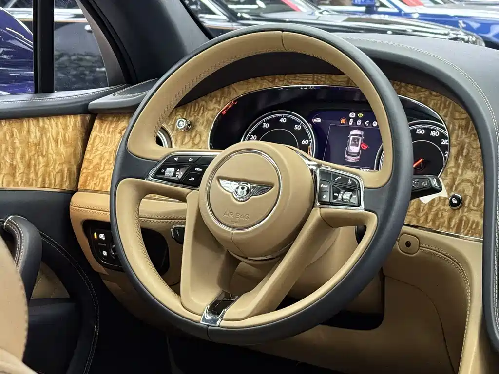 Bentley Bentayga 2017 6.0T Standard
