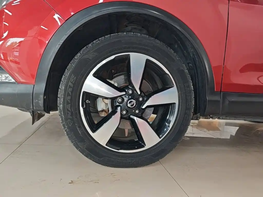 Nissan Qashqai — миниатюра 23