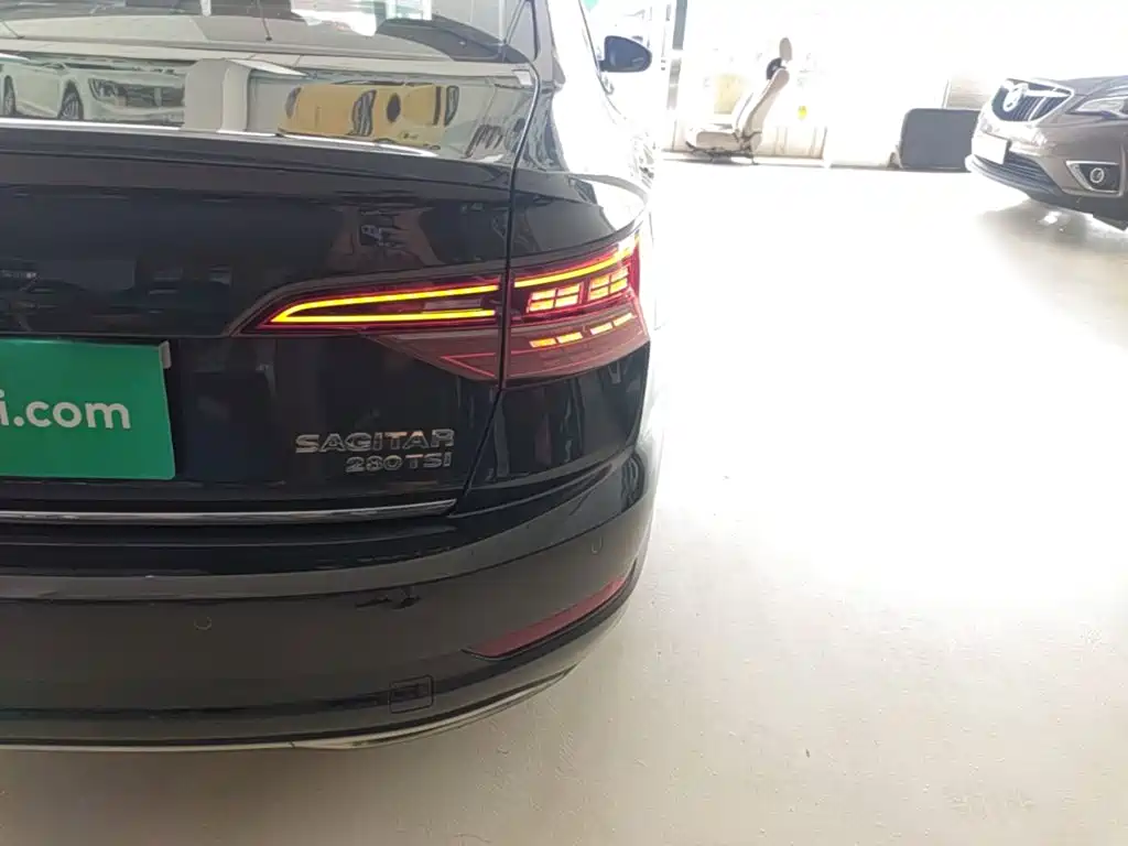 Volkswagen Sagitar — миниатюра 8