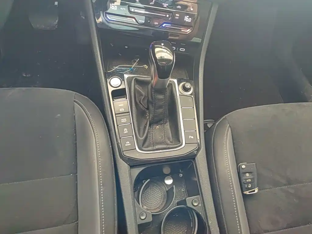 Volkswagen Sagitar — миниатюра 14
