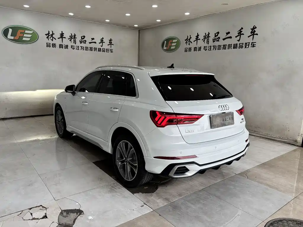 Audi Q3 2025 45 40TFSI Fashion