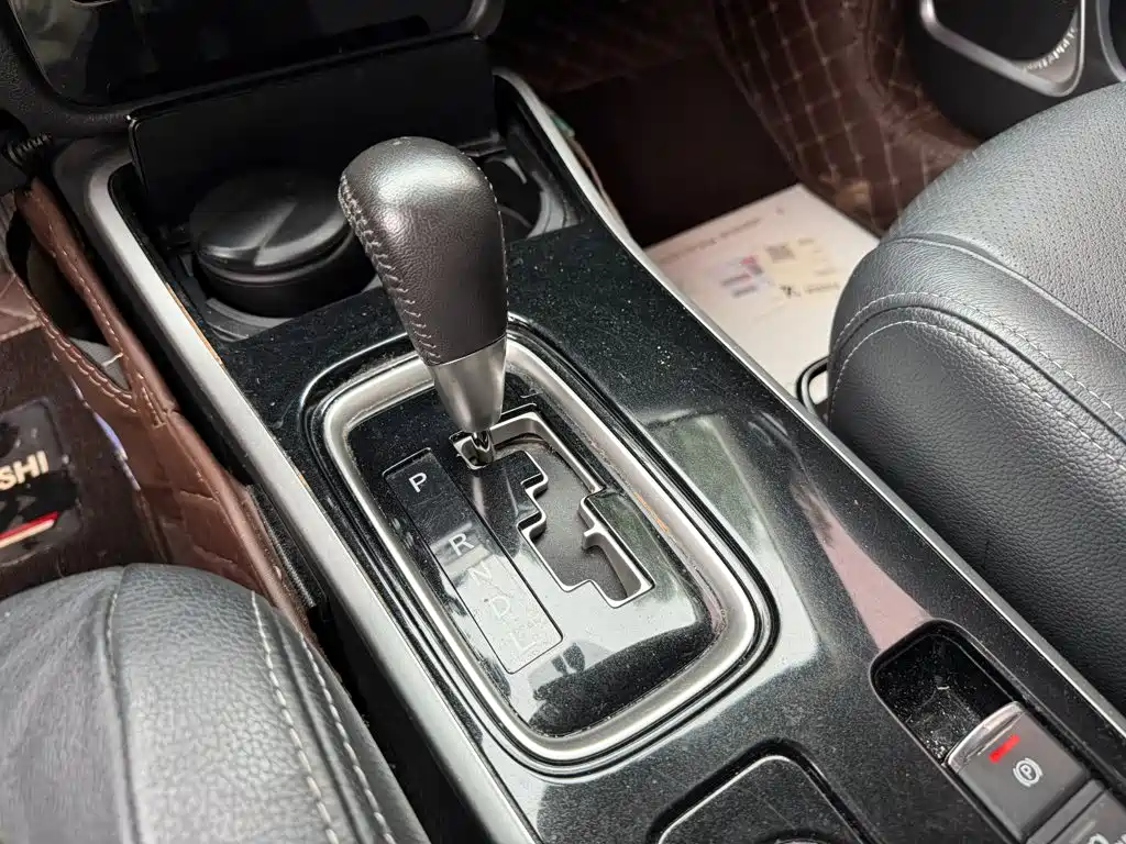 Mitsubishi Outlander — миниатюра 9