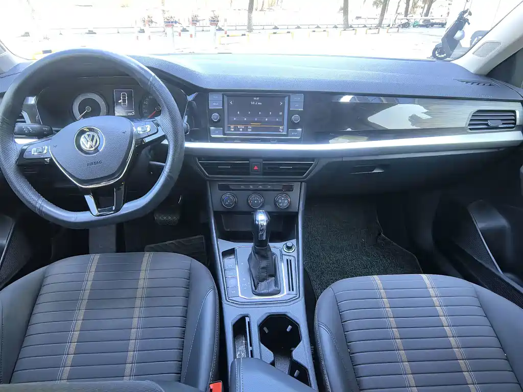 Volkswagen Lavida — миниатюра 9