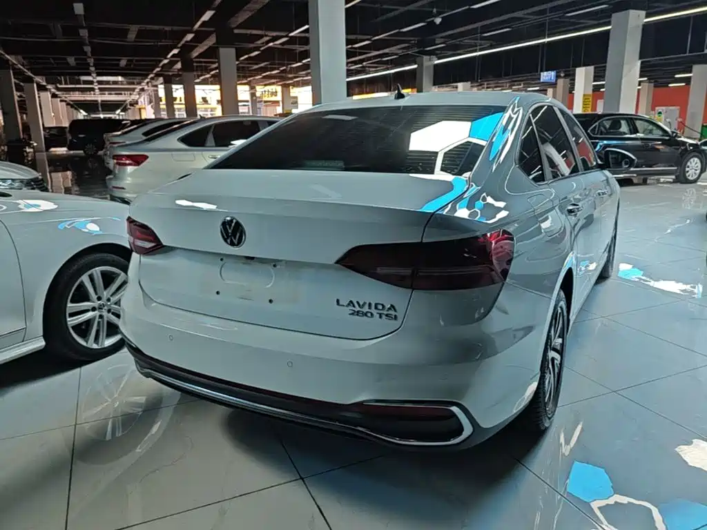 Volkswagen Lavida — миниатюра 7