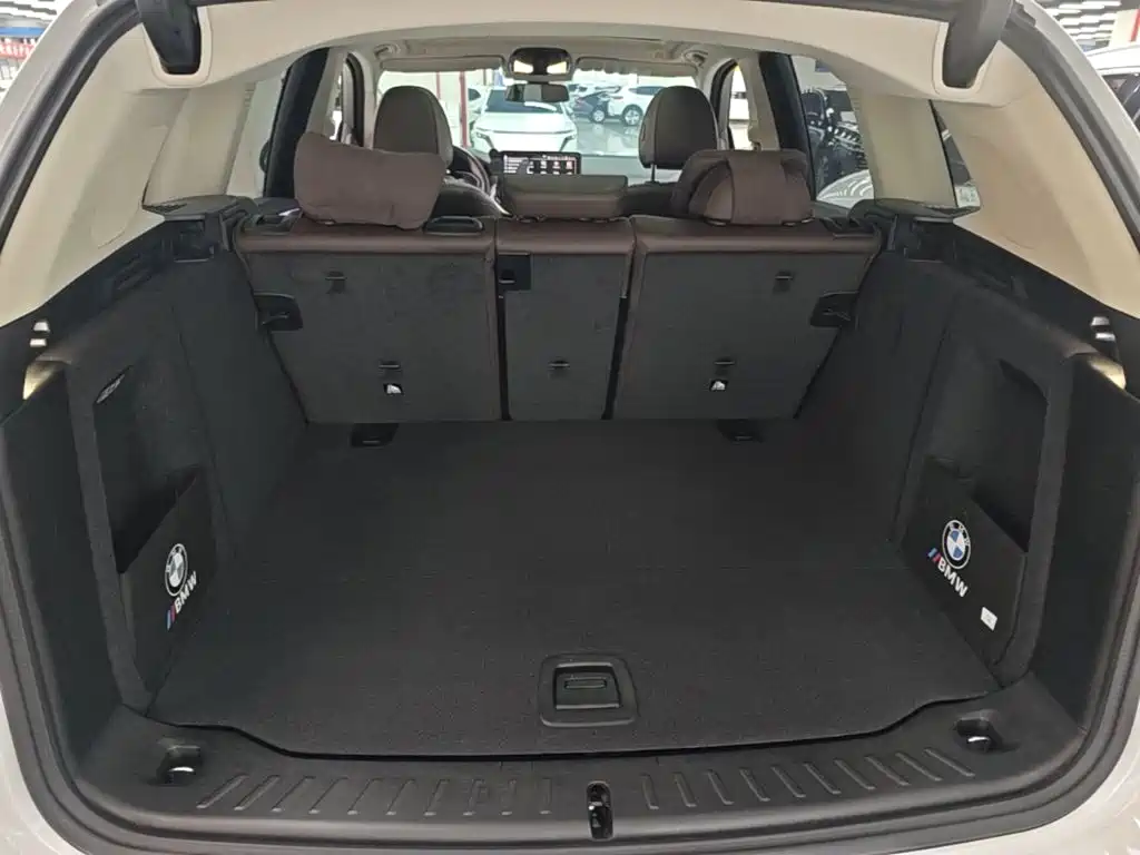 BMW iX3 — миниатюра 19