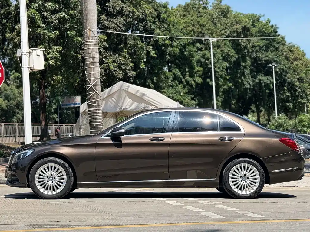 Mercedes-Benz C-Class — миниатюра 14