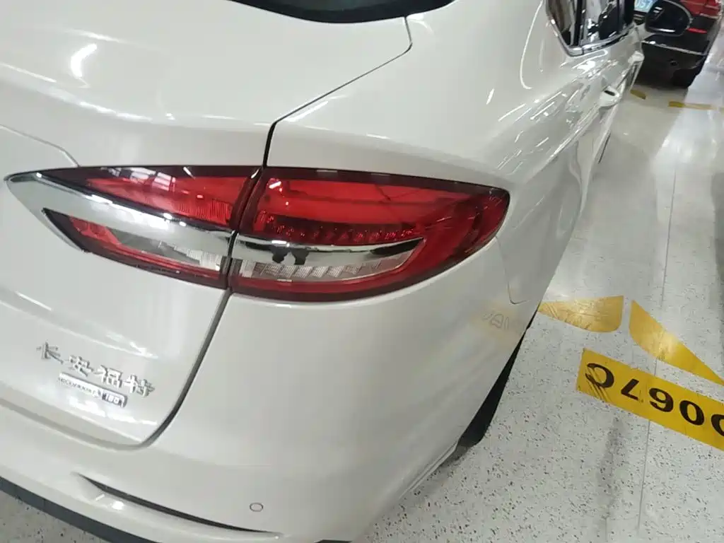 Ford Mondeo — миниатюра 8