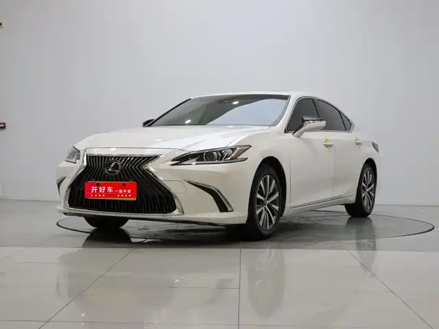 2021 Lexus ES